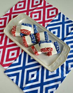 Delicious and easy to make Red, White, and Blue Chocolate Covered Marshmallows