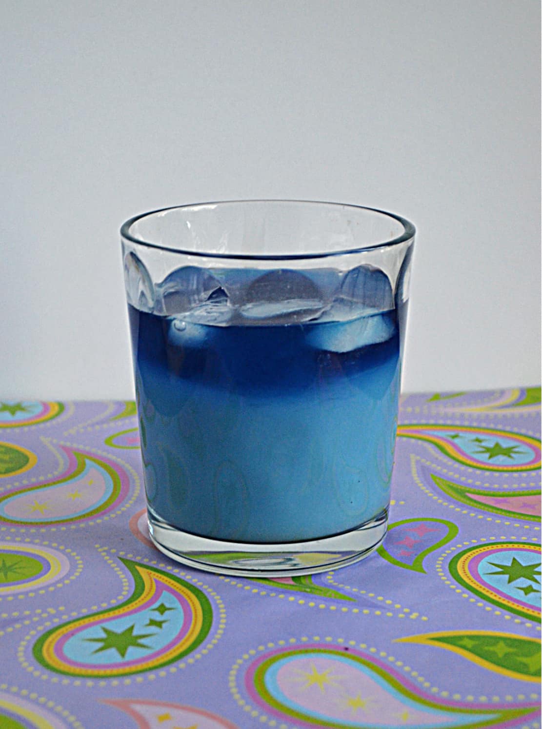 Iced Butterfly Pea Latte - Fresh Flavorful