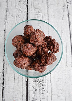 A bowl of air fryer meatballs.